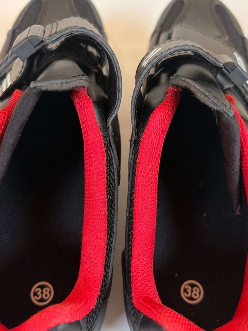Peloton US Size 7 Peloton Size 38 Cycling Shoes Women's 7 Black - Picture 4 of 9